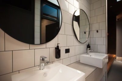 Dalesofderby handbasin