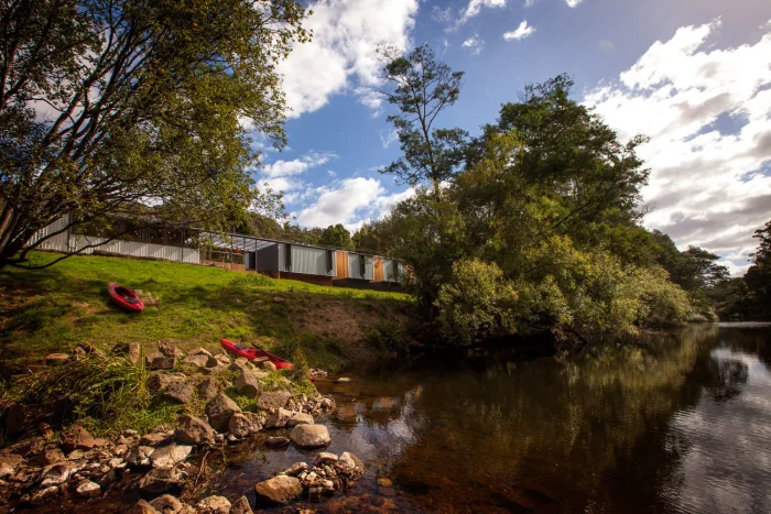 Dalesofderby on the river