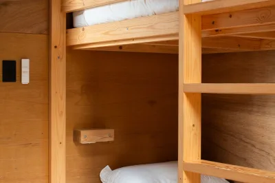 Dales of Derby adult bunk